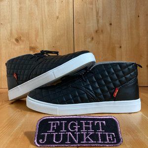 Gorilla BRUTALLY STRONG Men 9 Quilted Shoes Sneakers